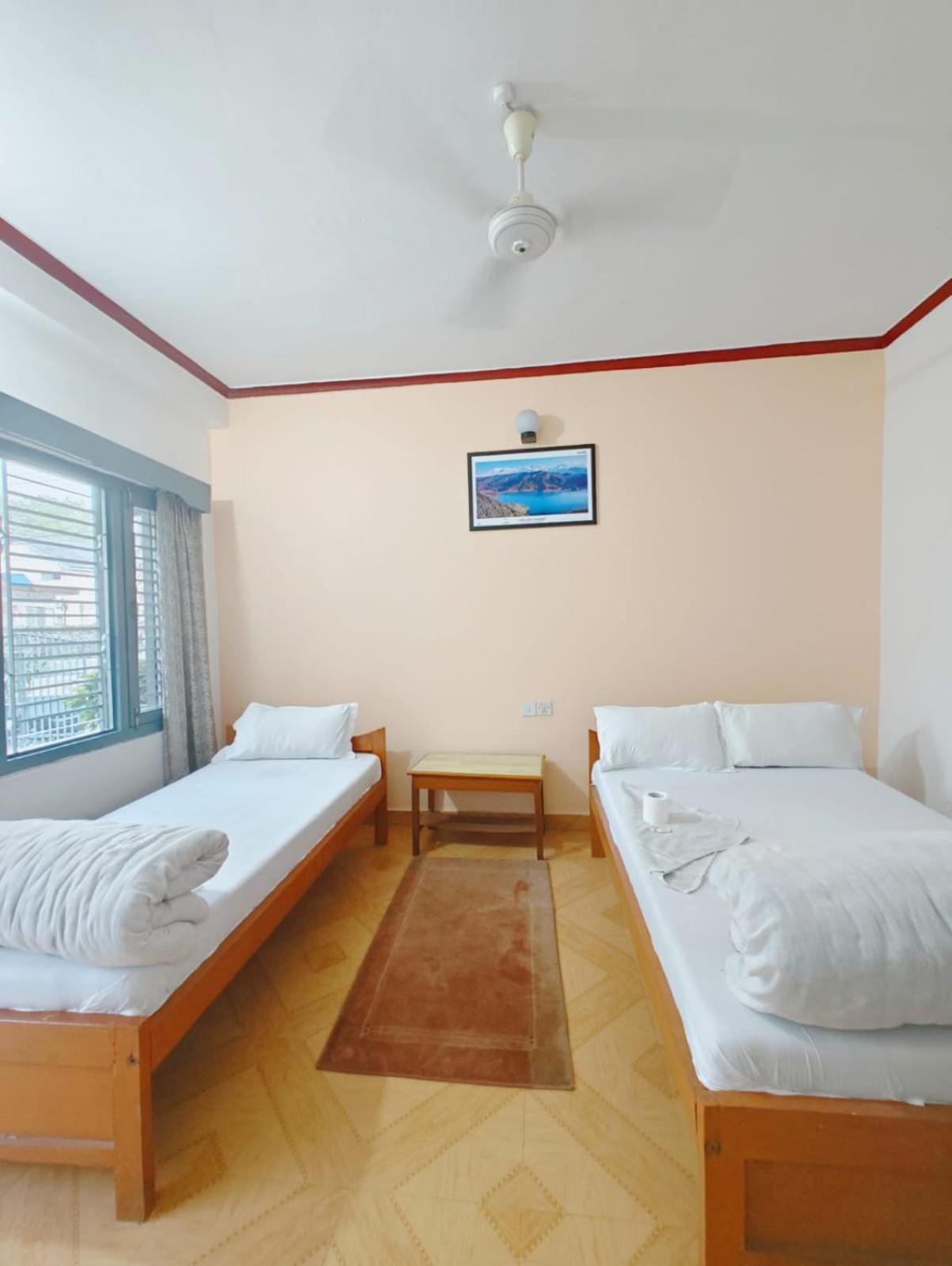 Hotel Mountain View - Lakeside Pokhara Esterno foto