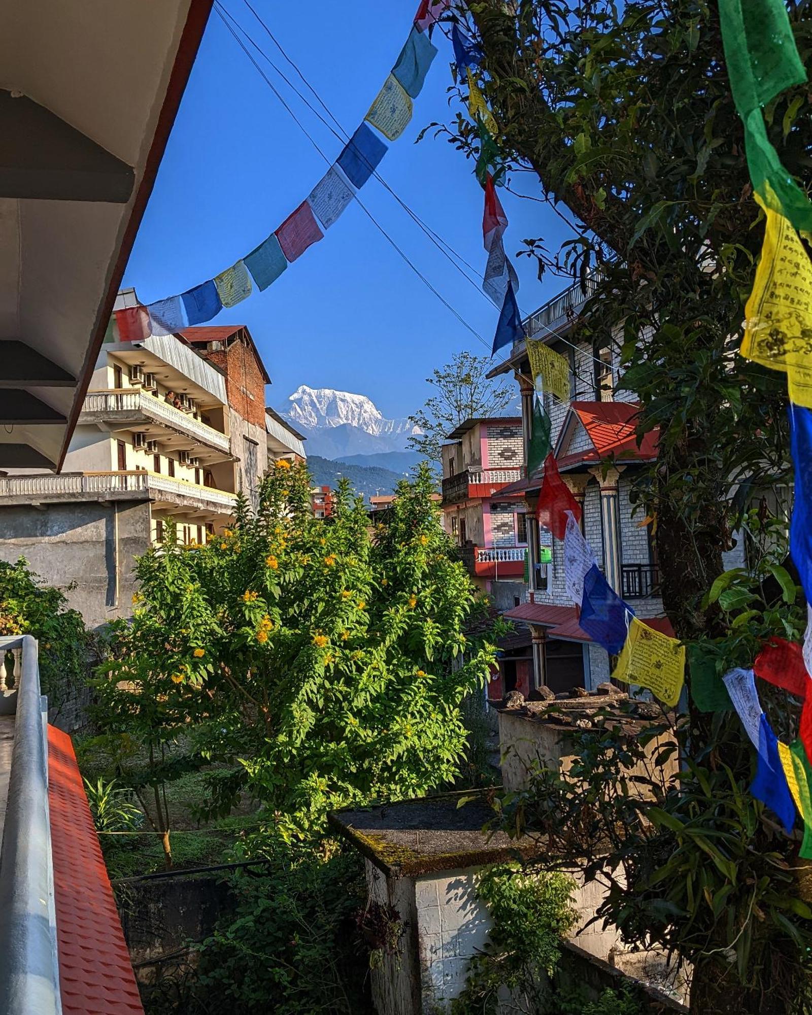 Hotel Mountain View - Lakeside Pokhara Esterno foto