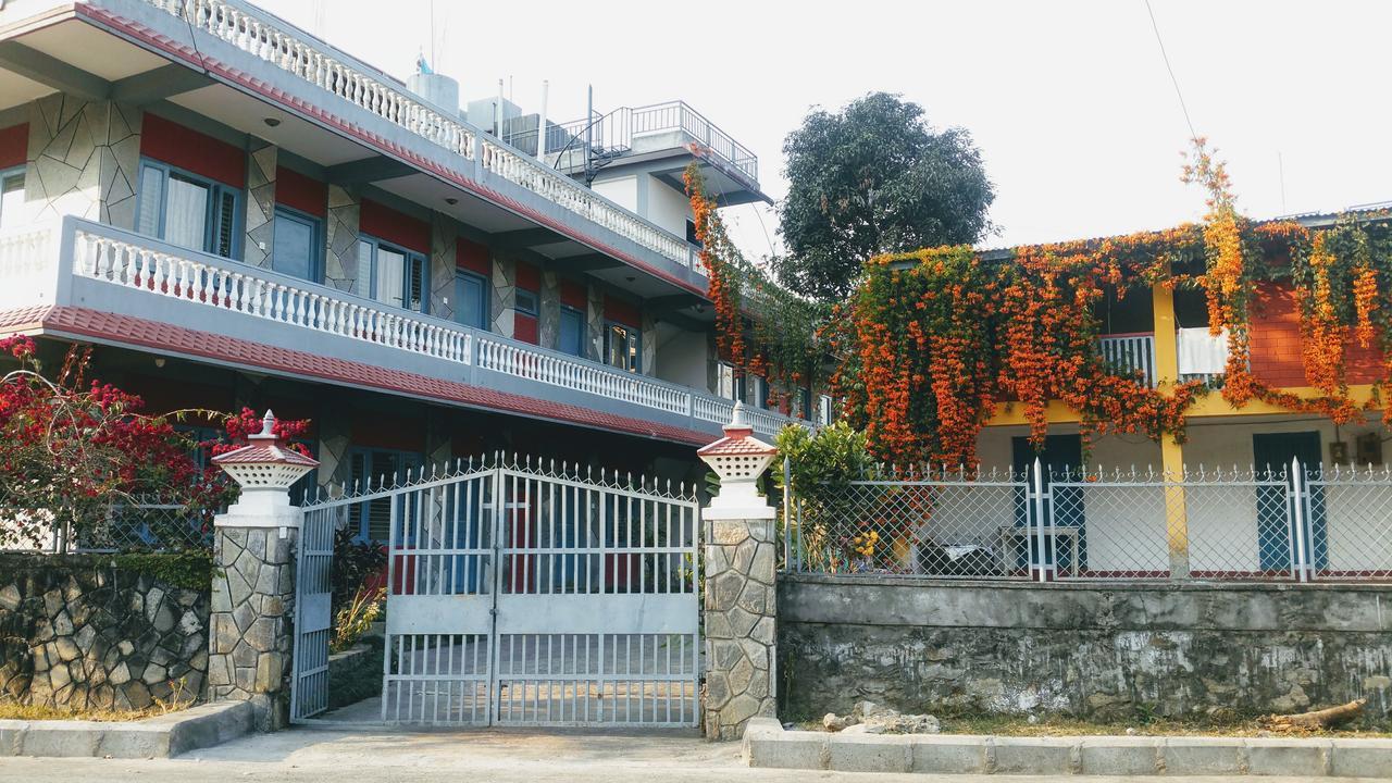 Hotel Mountain View - Lakeside Pokhara Esterno foto