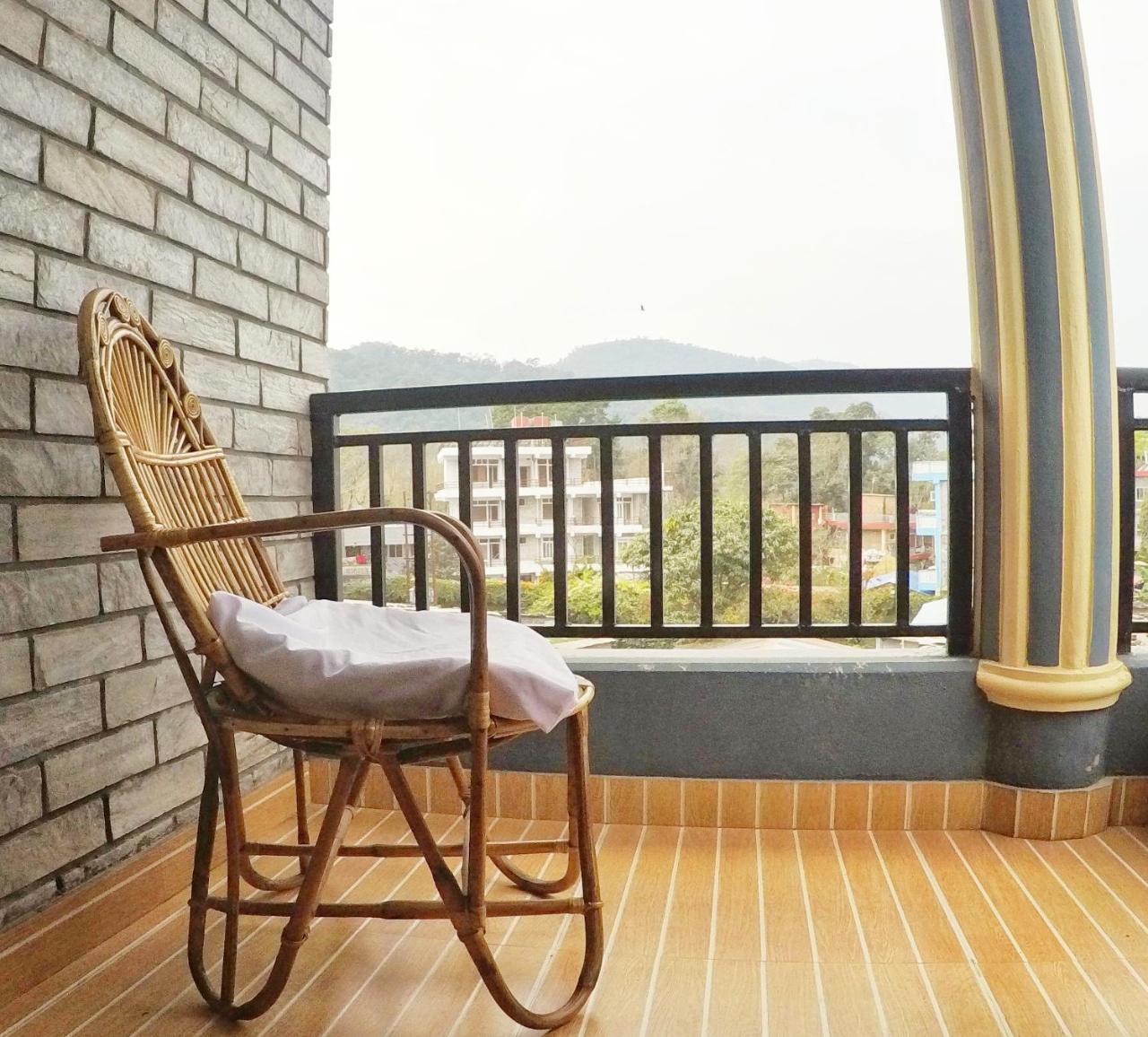 Hotel Mountain View - Lakeside Pokhara Esterno foto